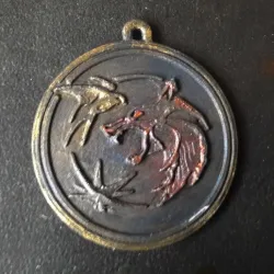 witcher medallion