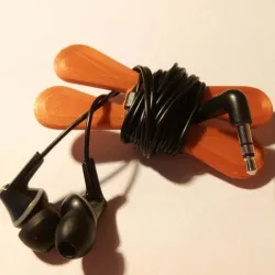 earphones holder