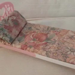 Mountable Barbie size bed for dolls