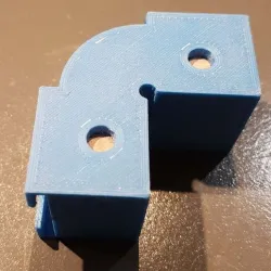 Corners for belt framing press (coin pour presse à sangle)
