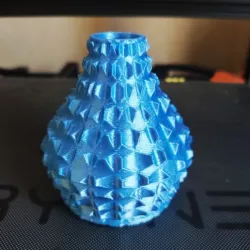 Flat peak vase