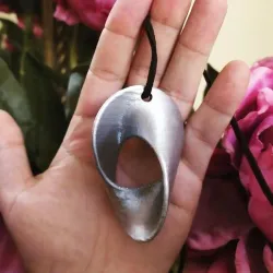 The anti-oloid pendant or earring.