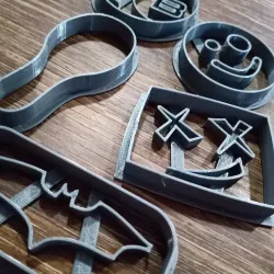 COOKIES CUTTERS - COOKIE CUTTERS