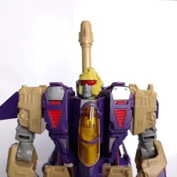 Head replacement for Generations Blitzwing