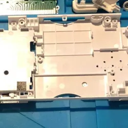 Nintendo DS Lite stylus hole cache