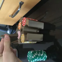 Poker chips holder