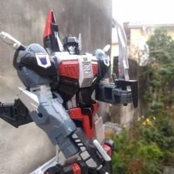 TRANSFORMERS Sky Shadow Kit Weapons and knife