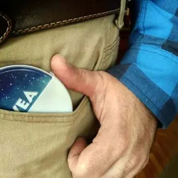 Nivea Pocket Holder 75 ml./ Porta Nivea de bolsillo