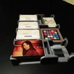 Storage box for board game Code Names