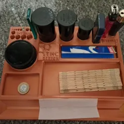 THC DESIGN CANNABIS ROLLING TRAY WITH COMPARTMENTS FOR ACCESSORIES SUPPORTLESS
