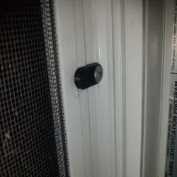 Window Screen Clip