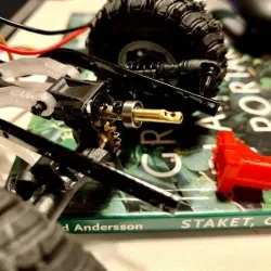 Axial scx24 pass through middle axle for 6x6