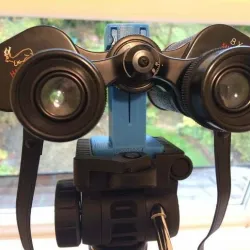 Binocular clamp for Vanguard tripod