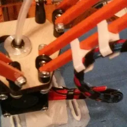 Deltaprintr Strud clamp