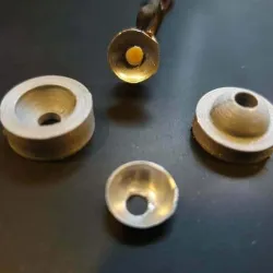Dice for lamp reflector