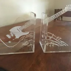 Guitar bookends