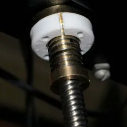 TR8 M3 plastic nuts