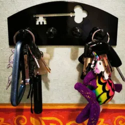 wall-mounted key ring