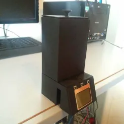 Automatic turtle / fish feeder V2