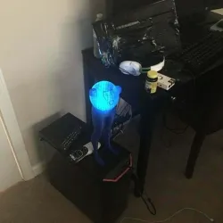 Leggy Kirby lamp