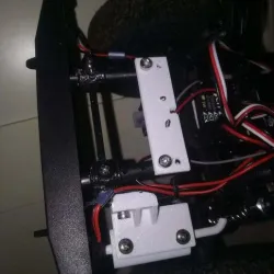 ECX Barrage muffler mount