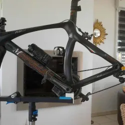 Bottom bracket lift for Tacx stand