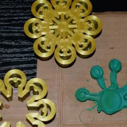 Corocookiecutter (~5mm thick dough/icing/...)