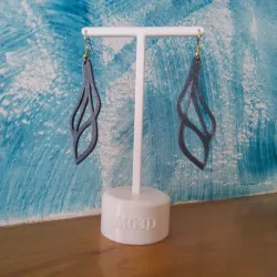 Earring / Earring