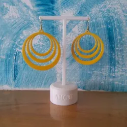 Earring / Earring