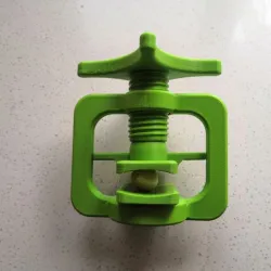 Garlic tongs