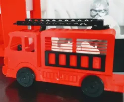 Model fire truck to build