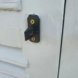 shutter clamp
