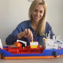 YM-Earth Chemical & Oil Container Ship