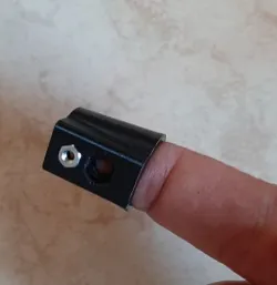 Fingertip Nut Holder