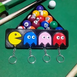 pac-man key holder plus 4 key chains