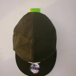 Snap back hat hook