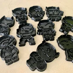Superheroes cookie cutters kit