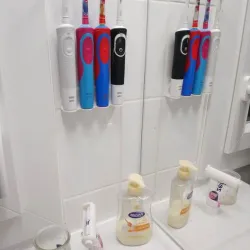 toothbrush holder OralB