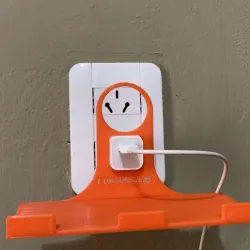 Universal Cell Phone Wall Mount
