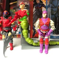 Cobra La - Golobulus Stand