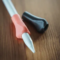 Ergonomic grip for Apple Pencil (1st generation) and all pens with 9cm diameter