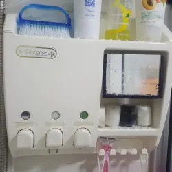 Shower caddy mirror holder