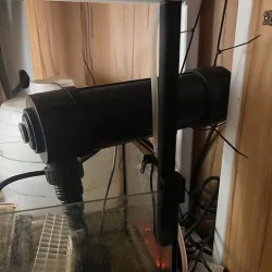 Aquarium hose holder for corner
