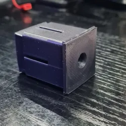 PIVOT PLUG / HINGE TUBE 28MM INT