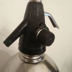 Cap for siphon thread