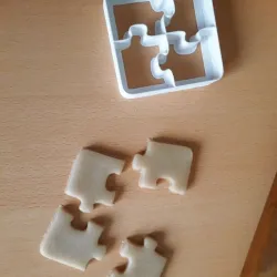 Sandwich cutter - jigsaw puzzle - lunch