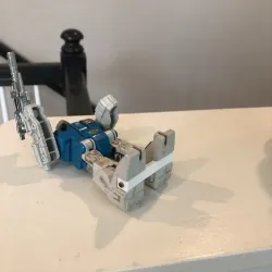 G1 Transformers TwinTwist leg connector fix.