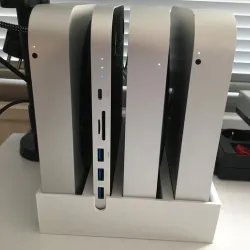 Vertical Multi Rack for 3 Mac Minis and a USB-Dock