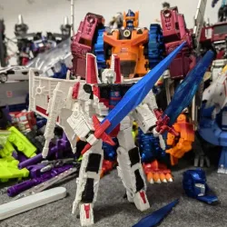 shattered glass starscream's sword
