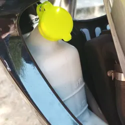 vara 125 coolant reservoir cap